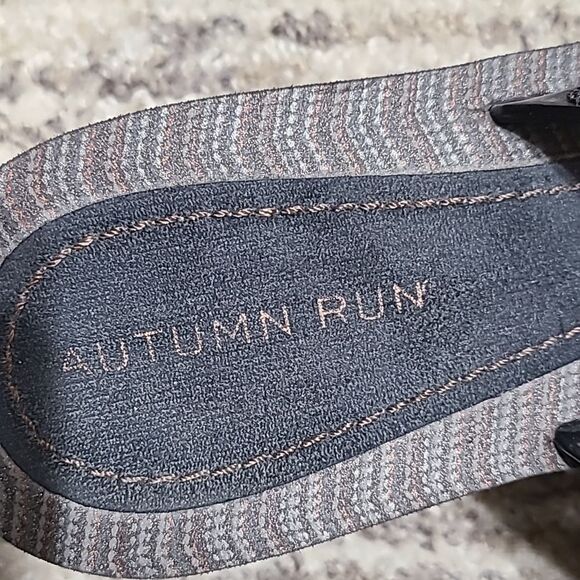 Black and Brown Sandals - Picture 3 of 4